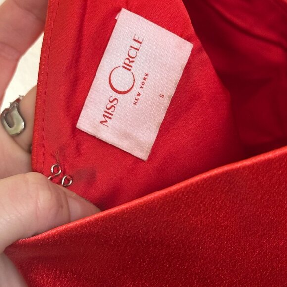 Miss Circle Adorable Red Bow Dress - Picture 5 of 5